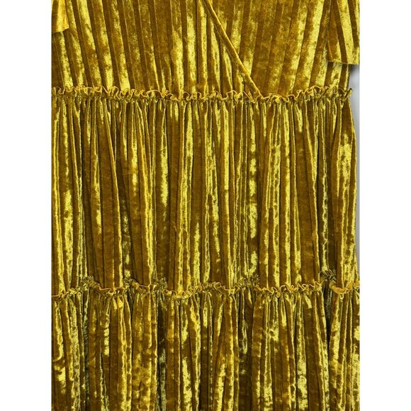 New York & Company Size Small Gold Short Sleeve Pleated Velvet Mini Dress EUC - Picture 8 of 11